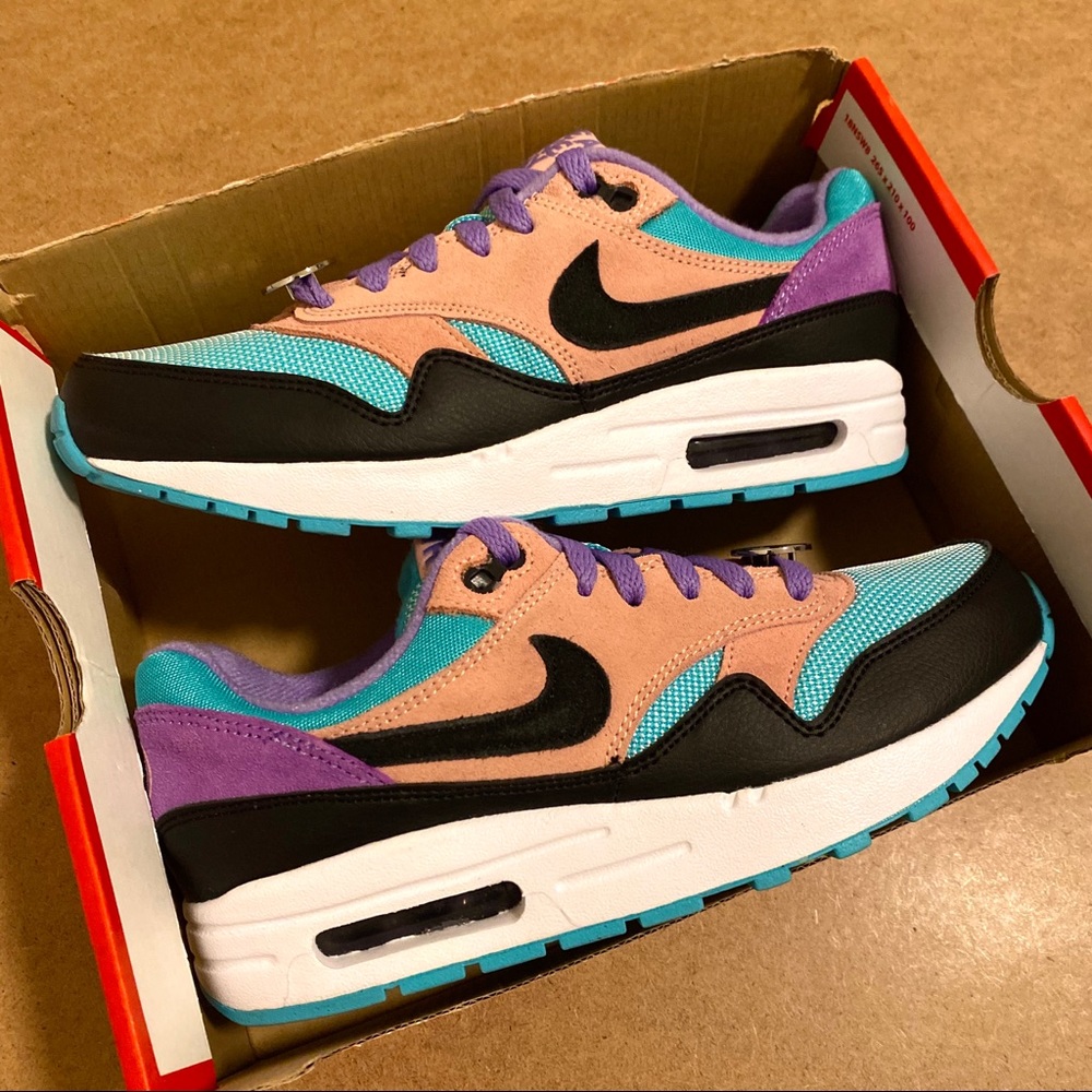 Women’s Nike Air Max 1 “Have a Nike Day”